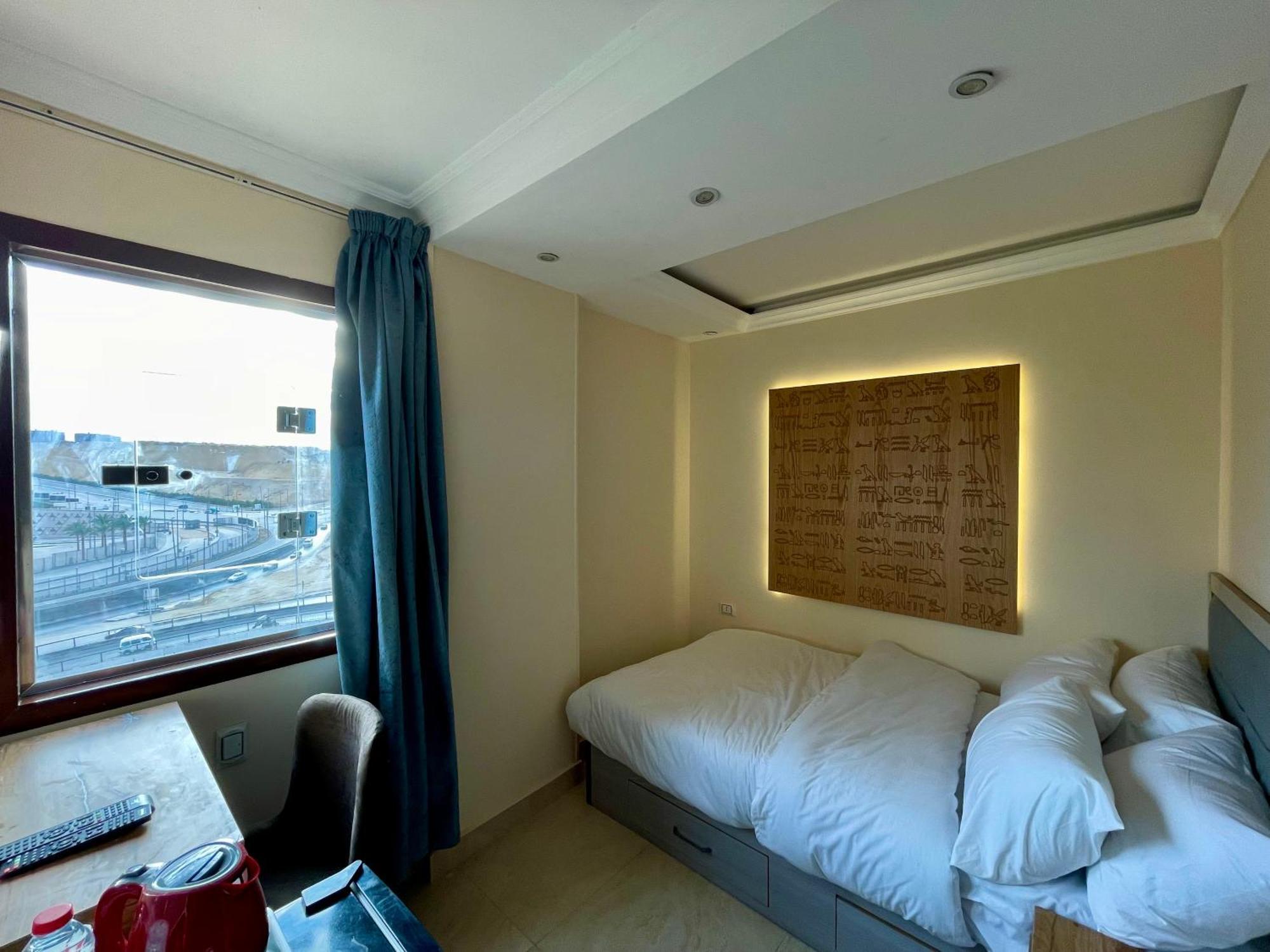 Pyramuse Inn Nazlat as Sammān 外观 照片
